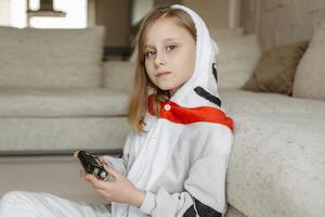 Child with diabetes insulin pump
